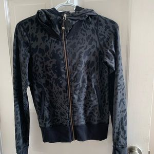 EXCELLENT Condition Lululemon sweatshirt